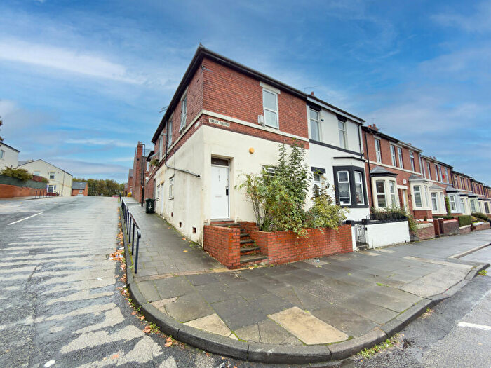 3 Bedroom Block Of Apartments For Sale In And Ingoe Street, Wallsend, Tyne And Wear, NE28