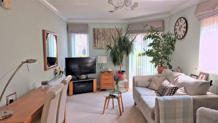 1 Bedroom Retirement Property For Sale In Station Road, SM2