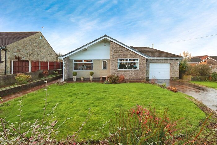 3 Bedroom Bungalow For Sale In Moor Grove, Stanley, Wakefield, West Yorkshire, WF3