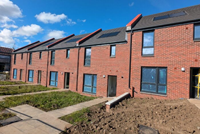 3 Bedroom End Of Terrace House To Rent In Dawson Place, Winchburgh, EH52