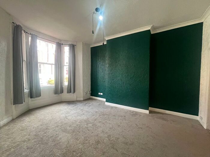 1 Bedroom Flat To Rent In Swinley Road, Wigan, WN1