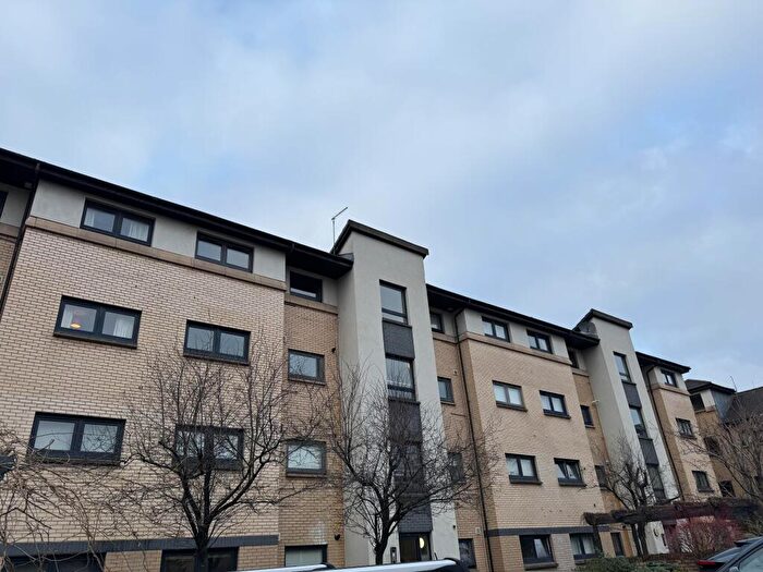 2 Bedroom Flat To Rent In Hayburn Street Flat / At, G11