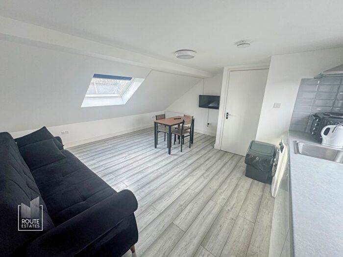 1 Bedroom Flat To Rent In Meads Road, Wood Green, N22