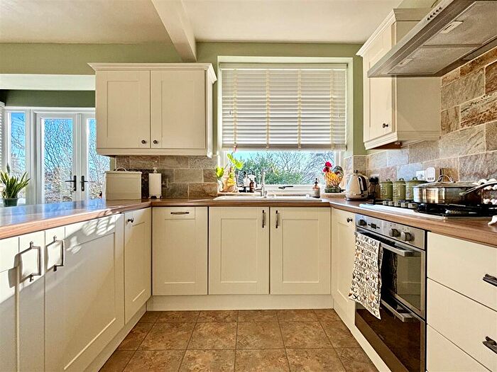 3 Bedroom Semi-Detached House For Sale In Windsor Grove, Thornton, Bradford, BD13