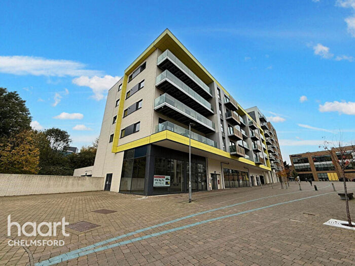 2 Bedroom Apartment To Rent In Square, Chelmsford, CM1