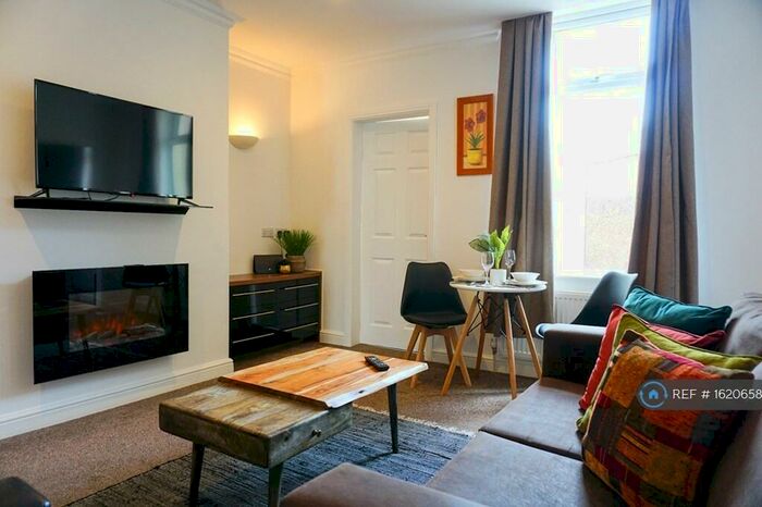 2 Bedroom Flat To Rent In Ferry Road, Barrow-In-Furness, LA14