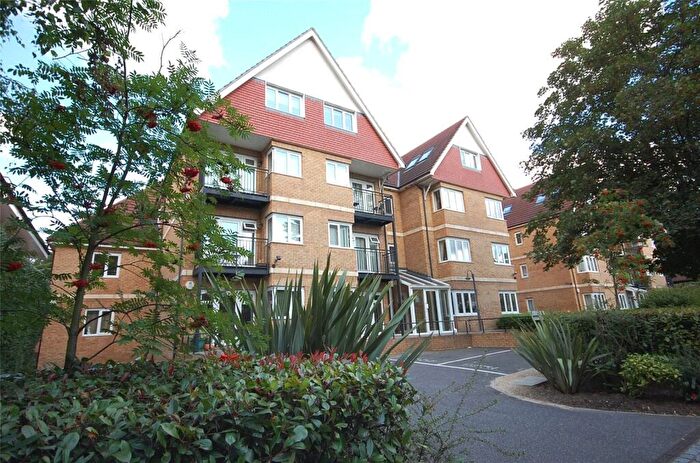 2 Bedroom Apartment To Rent In Milligan Lodge, Hendon Lane, Finchley, London, N3