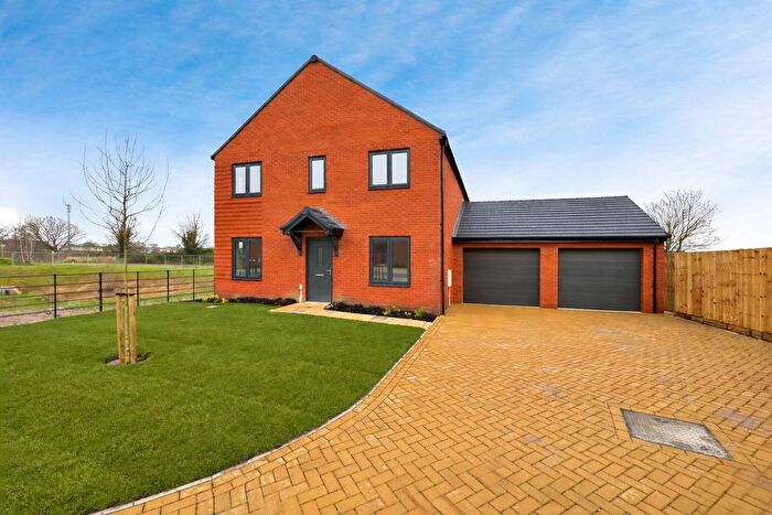 5 Bedroom Detached House For Sale In Peacock Drive, Bradwell, Great Yarmouth, NR31