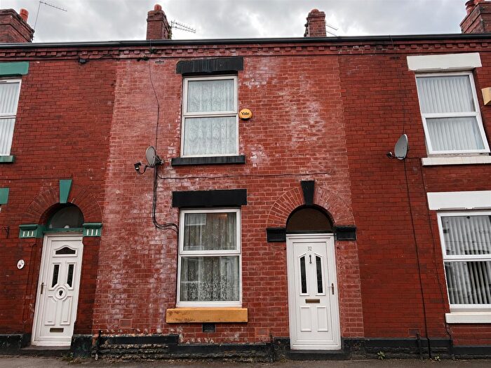 2 Bedroom Terraced House For Sale In Croft Street, Stalybridge, SK15
