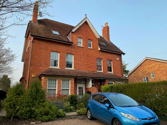 1 Bedroom Flat To Rent In Woodcote Road, Reading, RG4