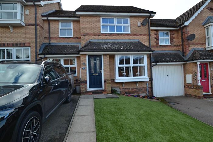 3 Bedroom Terraced House For Sale In Rush Croft, Thackley, BD10
