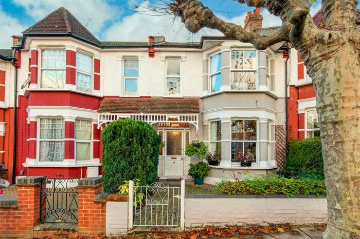 4 Bedroom Terraced House To Rent In Bow Lane, North Finchley, N12