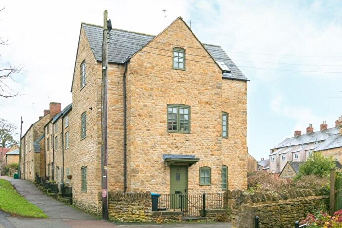 3 Bedroom Terraced House To Rent In Chipping Norton, Oxfordshire, OX7