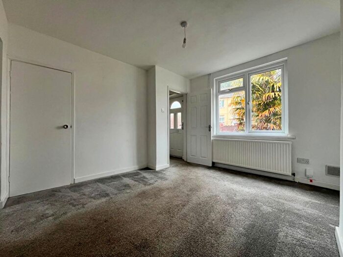 2 Bedroom Semi-Detached House To Rent In Prince Street, Pontypool, NP4