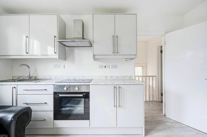 1 Bedroom Flat To Rent In Dyne Road, Brondesbury, London, NW6