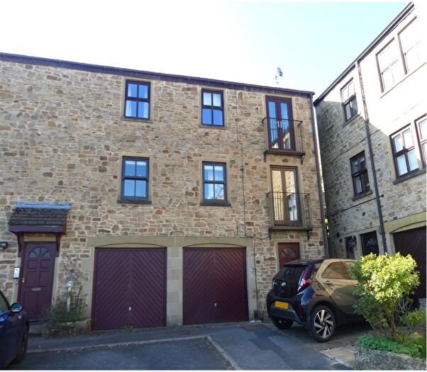 2 Bedroom Apartment To Rent In Ridleys Fold, Addingham, Ilkley, LS29