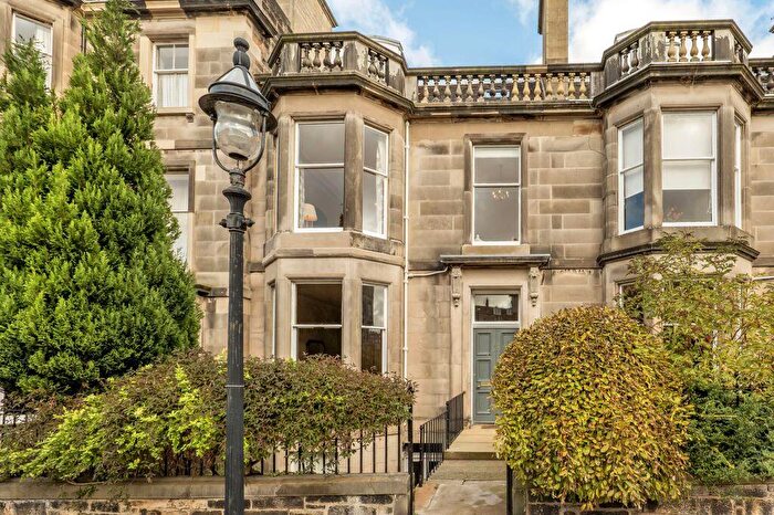 4 Bedroom Flat For Sale In / Lennox Street, Edinburgh, EH4