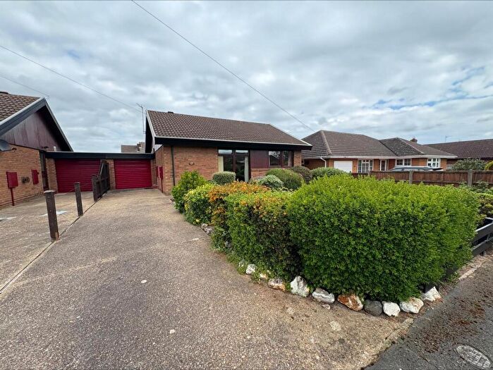 2 Bedroom Semi-Detached Bungalow For Sale In Maple Close, Louth, LN11
