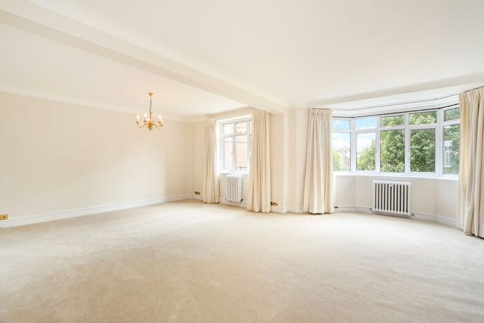 4 Bedroom Flat To Rent In Onslow Crescent, South Kensington, SW7
