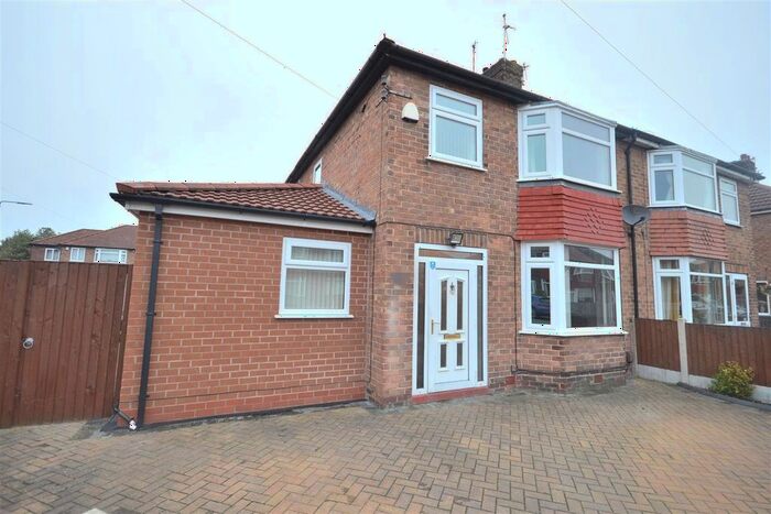 3 Bedroom Semi-Detached House To Rent In Beech Road, Sale, M33