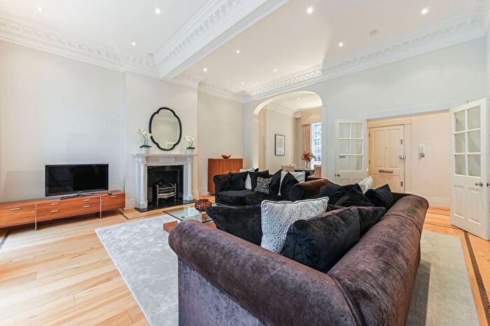 2 Bedroom Flat To Rent In Ovington Gardens, Knightsbridge, London, SW3