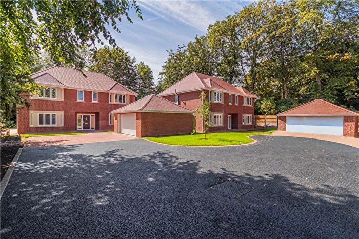 5 Bedroom Detached House For Sale In Broadhalgh Avenue, Bamford, Rochdale, OL11
