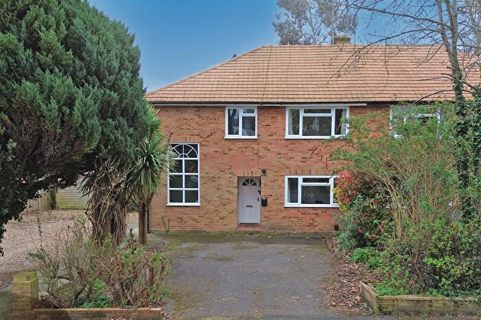 2 Bedroom Maisonette To Rent In Ray Mill Road East, Maidenhead, Berkshire, SL6