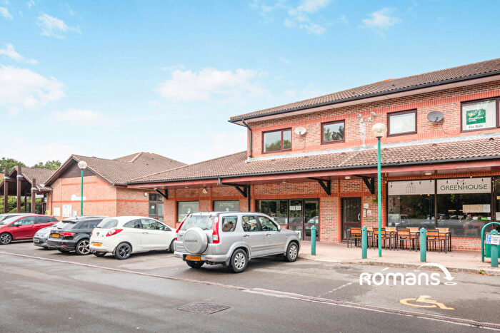2 Bedroom Flat To Rent In Falkners Close, Fleet, Hampshire, GU51