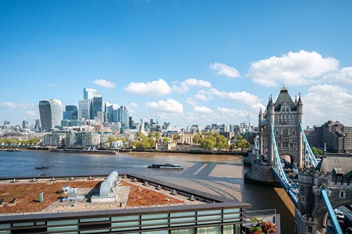 2 Bedroom Flat For Sale In Duchess Walk, London Bridge, London, SE1