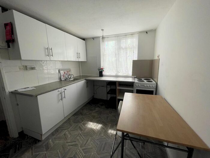 4 Bedroom End Of Terrace House To Rent In Ernest Barker Close, Bristol, BS5