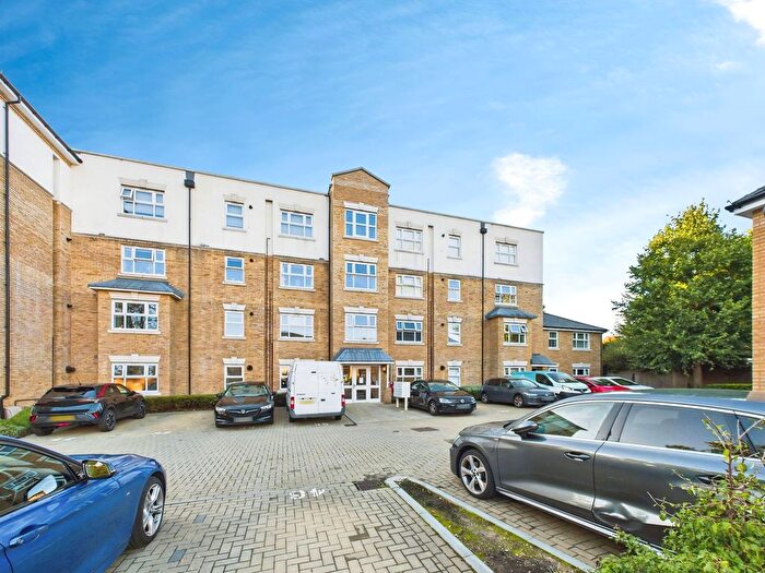 2 Bedroom Flat For Sale In Shared Ownership - Timms Close, Horsham, RH12