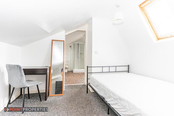 8 Bedroom Terraced House To Rent In Bedroom House, Garmoyle Road, Liverpool, L15