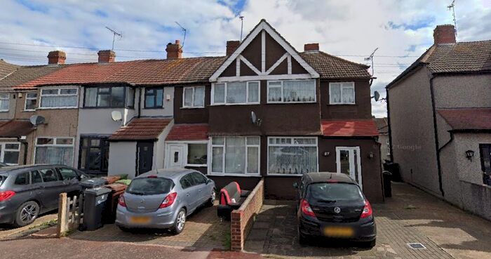 3 Bedroom Terraced House To Rent In Second Avenue, Dagenham, RM10