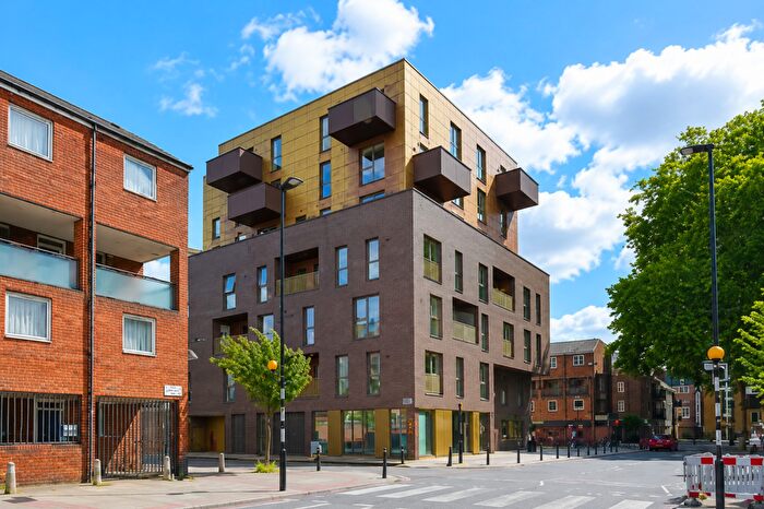 1 Bedroom Flat For Sale In Crondall Street, Hoxton, N1