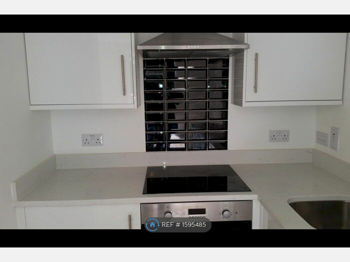 2 Bedroom Flat To Rent In Parish Ghyll Drive, Ilkley, LS29