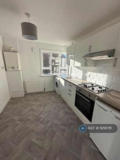 2 Bedroom Flat To Rent In Rannoch Road, Perth, PH1