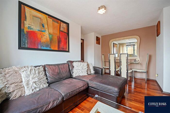 Apartment To Rent In Brindley Close, Wembley, Middlesex, HA0