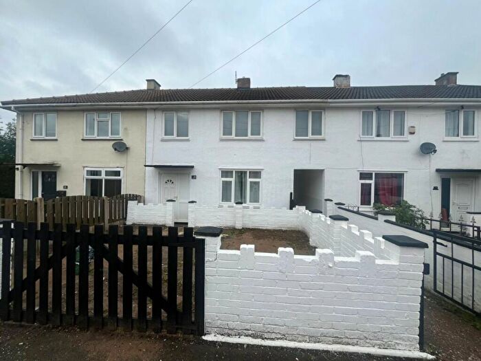 4 Bedroom Semi-Detached House To Rent In South Drive, Bolton-upon-dearne, S63