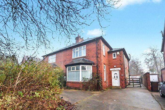 3 Bedroom Semi Detached House For Sale In Pontefract Road, Castleford, West Yorkshire, WF10