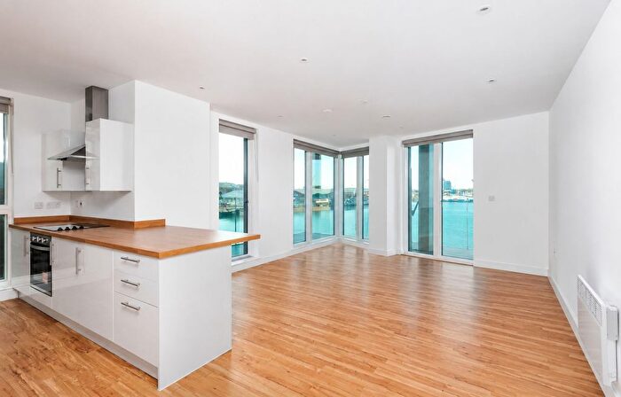 3 Bedroom Flat To Rent In North House, Gillingham Gate Road, ME4