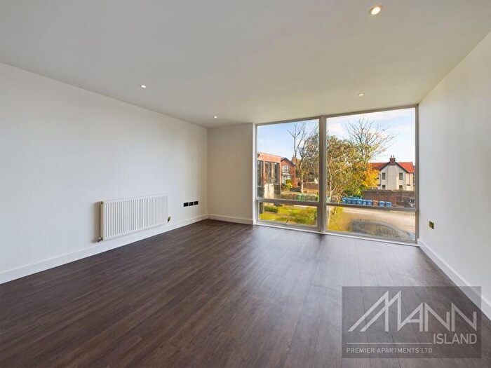 2 Bedroom Detached House To Rent In Glen Morag Gardens, Rochdale, OL11