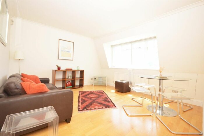 1 Bedroom Flat To Rent In St. Helena Terrace, Riverside, Richmond, TW9