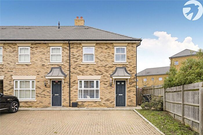 3 Bedroom End Terrace House For Sale In Day Close, Weldon, Ebbsfleet Valley, Kent, DA10