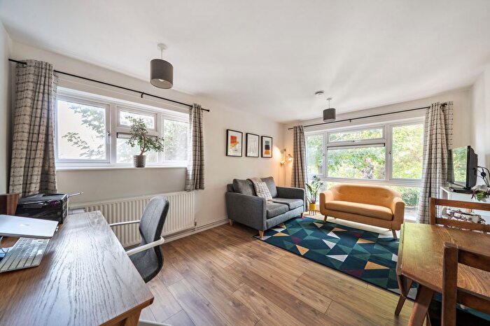 1 Bedroom Flat For Sale In Taymount Rise, London, SE23