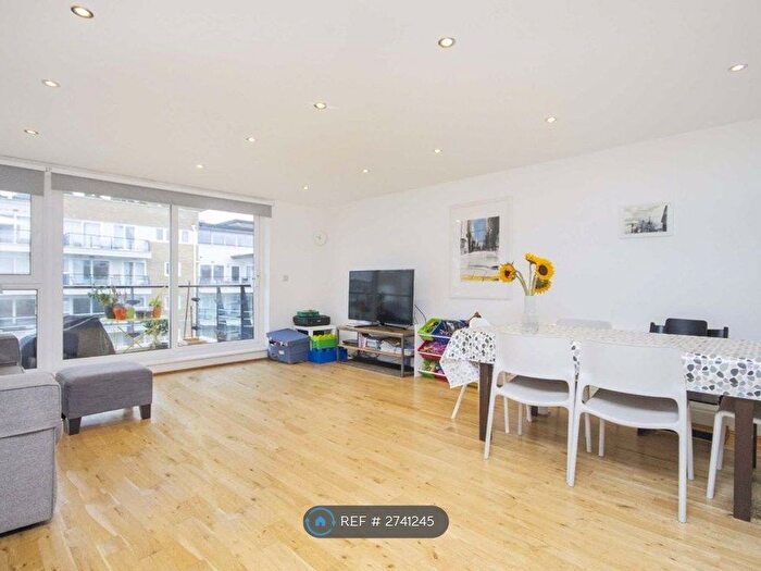 2 Bedroom Terraced House To Rent In Smugglers Way, London, SW18