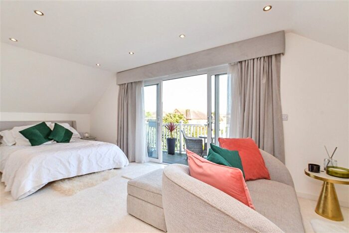 4 Bedroom Detached House For Sale In Vernon Avenue, Woodingdean, Brighton, East Sussex, BN2