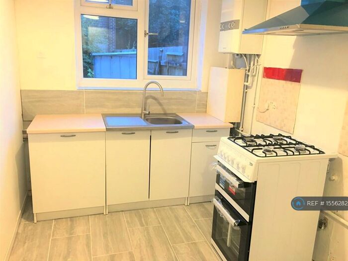 4 Bedroom Terraced House To Rent In Rowditch Lane, Battersea, SW11