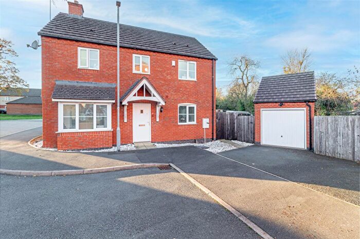 3 Bedroom Detached House For Sale In Mabbs Close, Worcester, WR4
