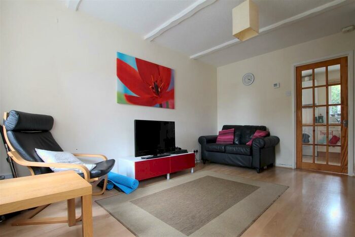 2 Bedroom Terraced House To Rent In Windmill Court, Spital Tongues, NE2