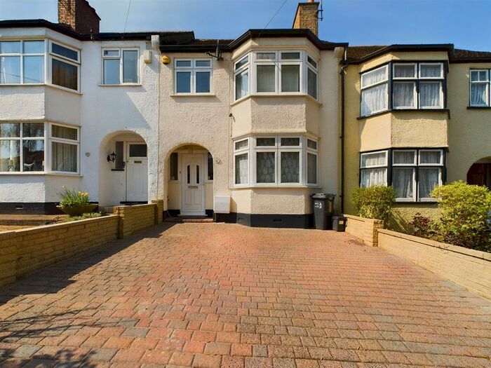 3 Bedroom Terraced House To Rent In Sherwood Road, Coulsdon, CR5